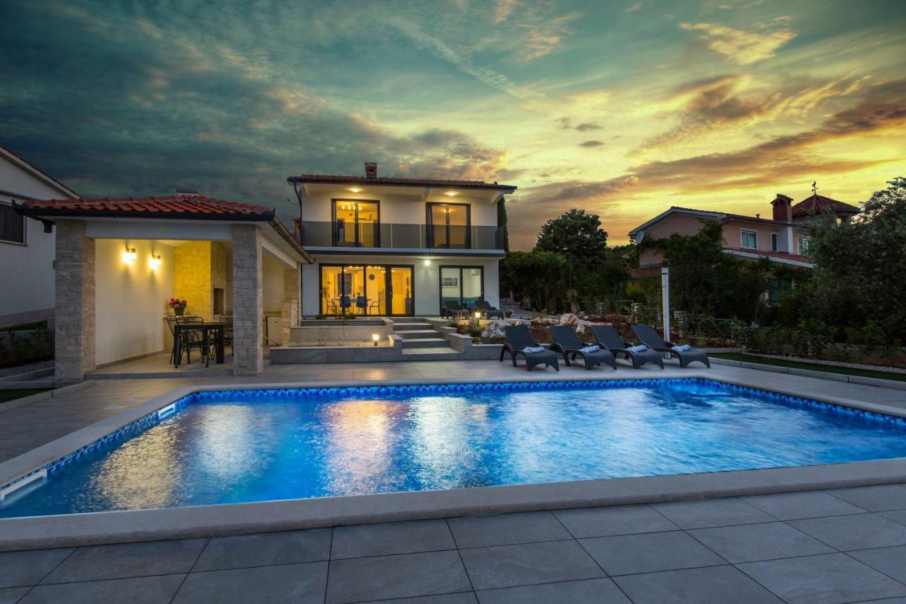 Maris Villa Drenje  Buitenkant foto