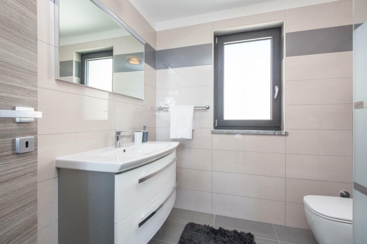 Maris Villa Drenje  Buitenkant foto